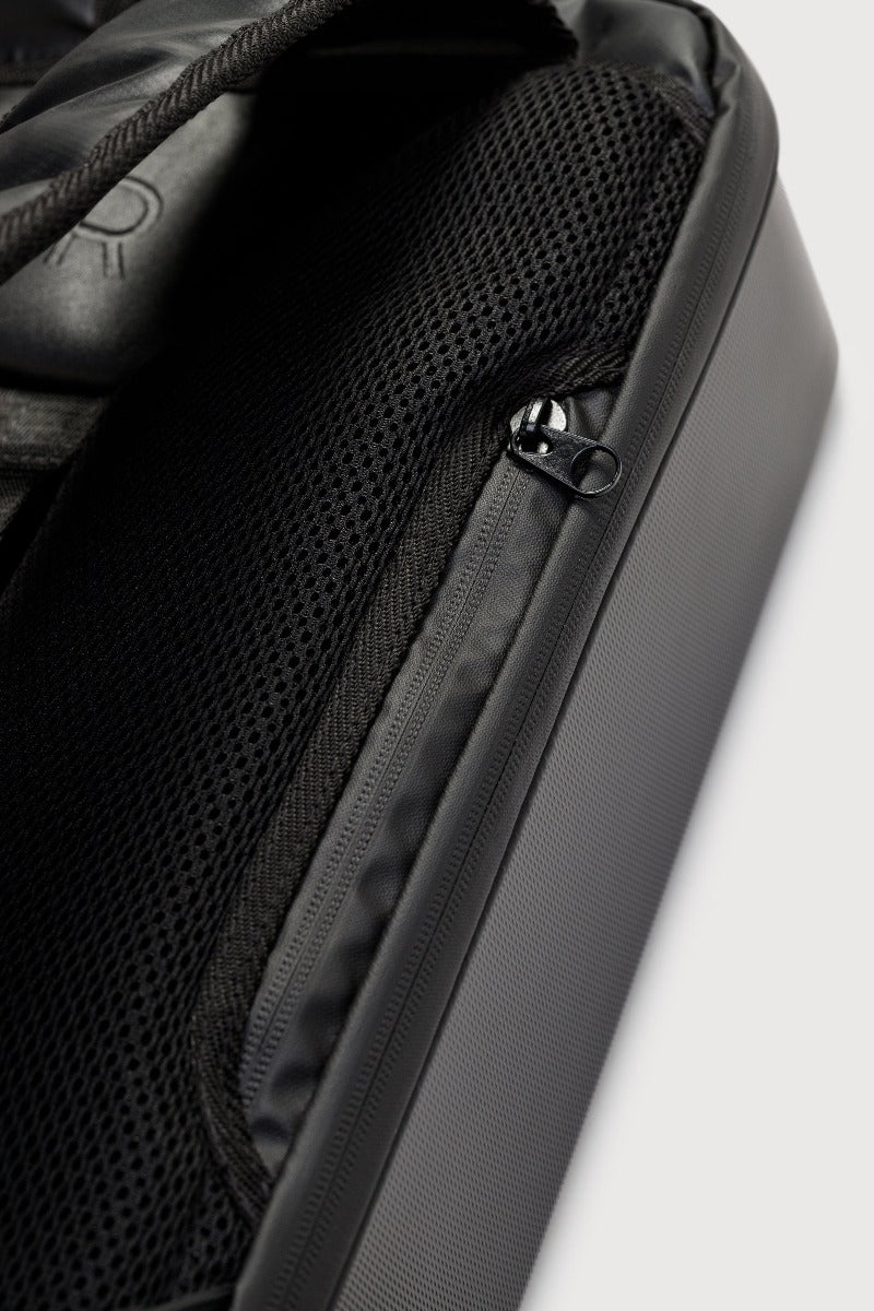 SPACE+ BLACK